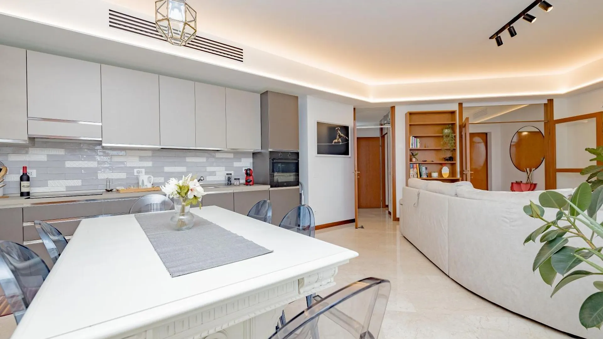 Elegance & Comfort Central Station 500Mt -15Minuti Duomo Milan 0*,