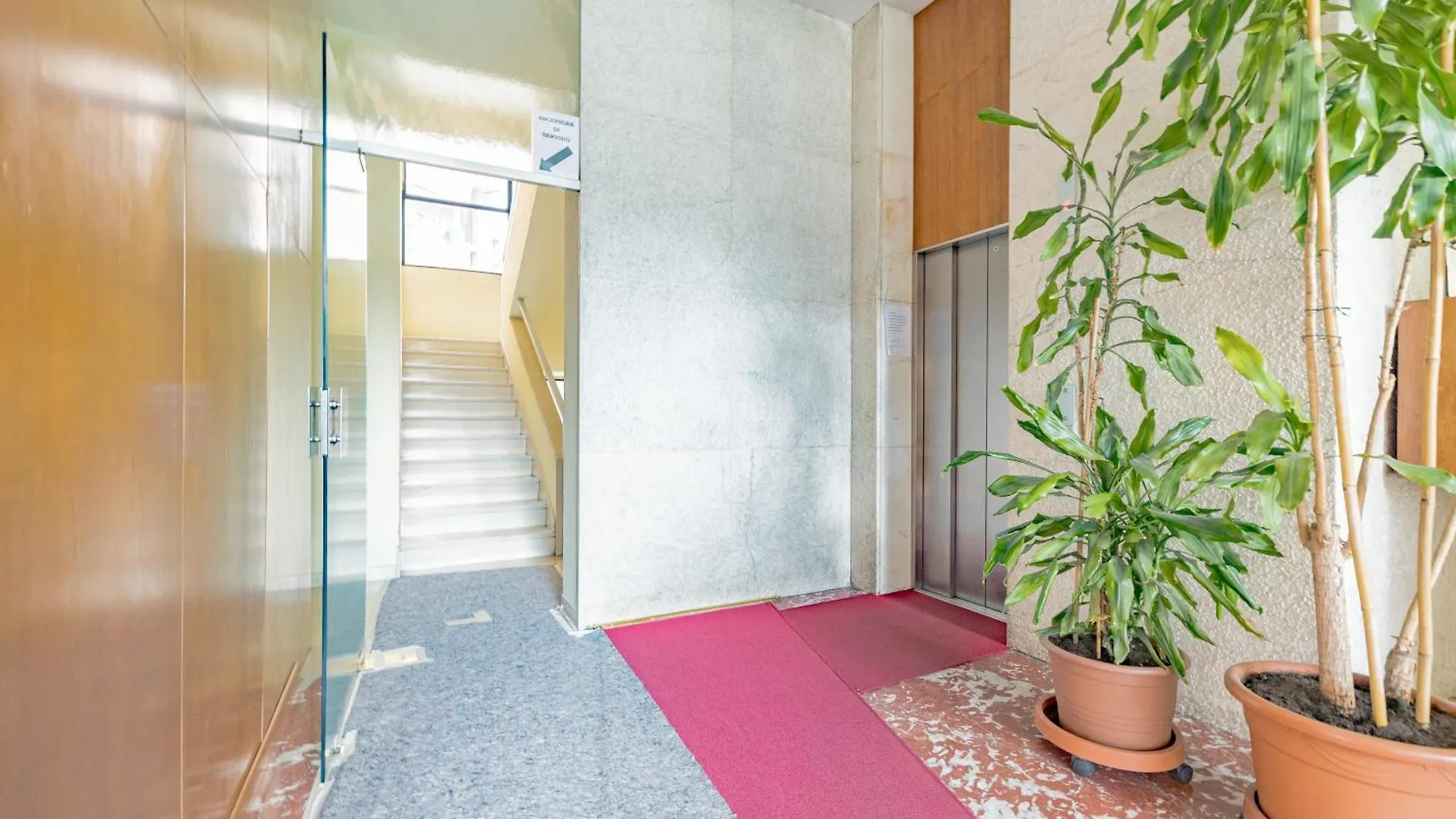 Apartment Elegance & Comfort Central Station 500Mt -15Minuti Duomo Milan Italy
